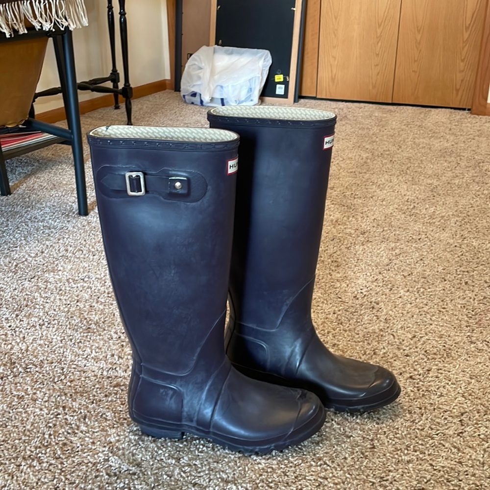 Dark purple Hunter rain boots!